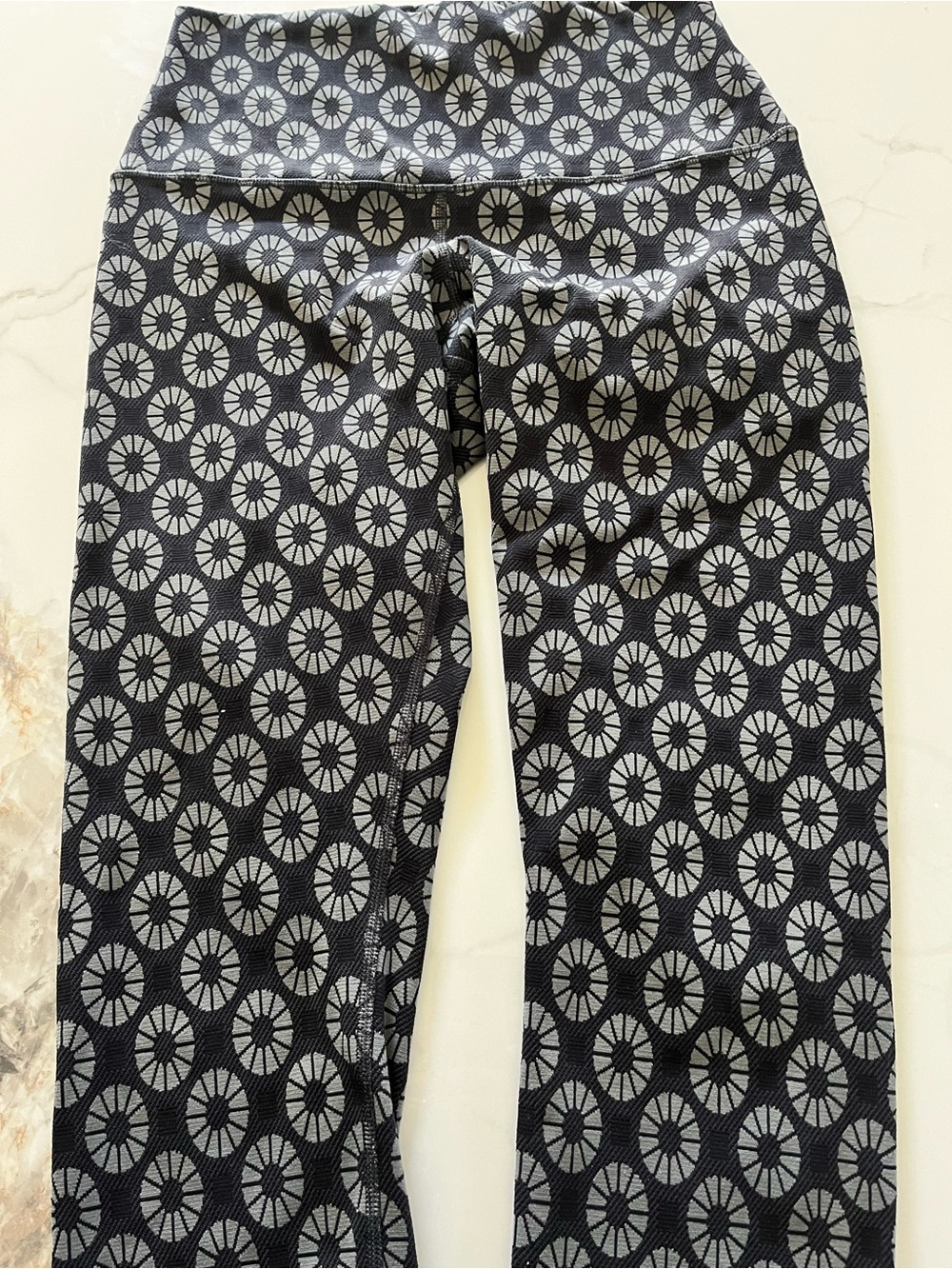 lululemon athletica Black & Gray Geometric Pattern Leggings
